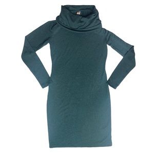 Old Navy teal turtleneck dress! 🌃